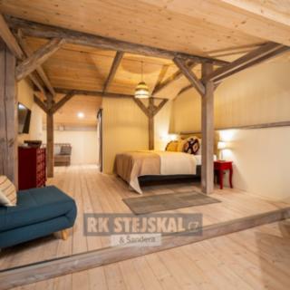 Prodej hotelu a penzionu 768 m² Číměř