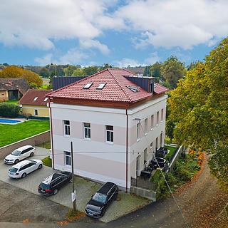 Prodej bytu 4+kk 158 m² Křížkový Újezdec