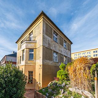 Prodej rodinného domu 215 m&sup2; Praha