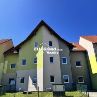 Prodej bytu 3+kk 75 m² Chýně