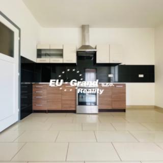Pronájem bytu 3+1 101 m² Lipová