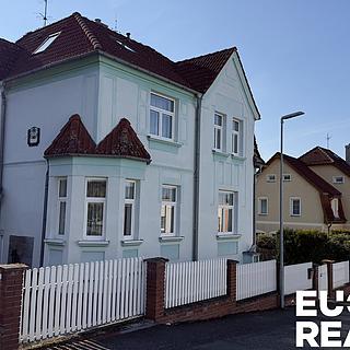 Prodej rodinného domu 98 m&sup2; Šluknov