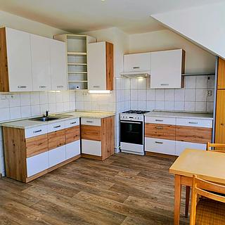 Pronájem bytu 3+1 94 m&sup2; České Budějovice
