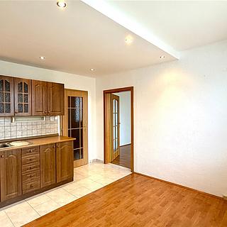 Pronájem bytu 2+kk 36 m² Cheb, Lesní