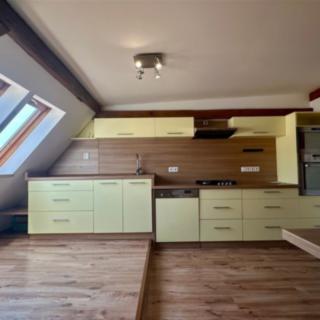 Prodej bytu 3+1 141 m² Cheb, Karlova