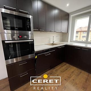 Pronájem bytu 3+1 75 m² Staňkovice, Sídliště