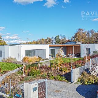 Pronájem rodinného domu 145 m² Kamenný Újezd