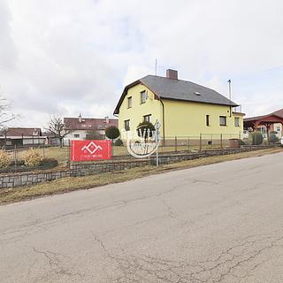 Pronájem rodinného domu 140 m² Štoky