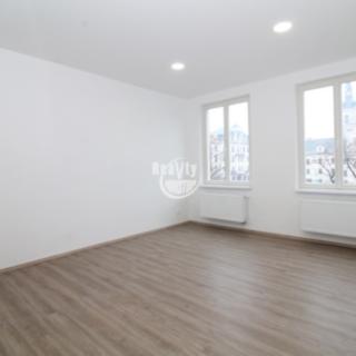 Pronájem bytu 2+kk 66 m² Jihlava, Masarykovo náměstí
