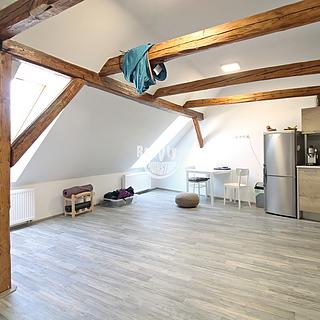 Pronájem bytu 2+kk 59 m² Jihlava, Komenského