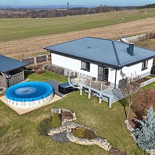 Prodej rodinného domu 101 m² Kačlehy