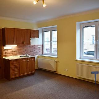 Prodej bytu 1+kk a garsoniéry 28 m² Trutnov Horní Předměstí, Žižkova
