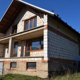 Prodej rodinného domu 200 m² Dubenec