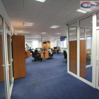 Pronájem kanceláře 210 m² Praha