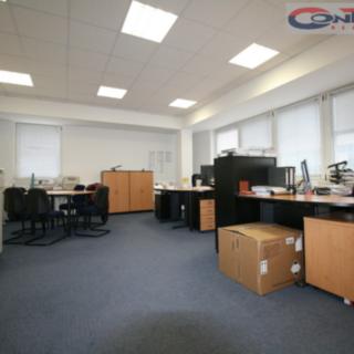 Pronájem kanceláře 460 m² Praha