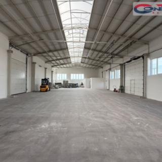 Pronájem skladu 643 m² Městec Králové