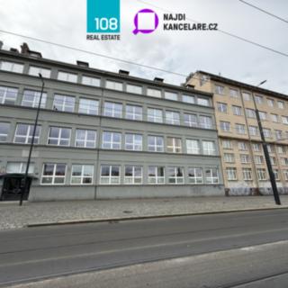 Pronájem kanceláře 2460 m² Praha