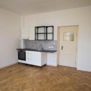 Pronájem bytu 2+kk Praha, Bělohorská