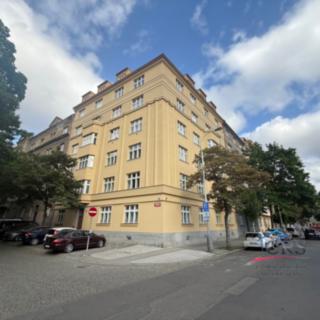 Pronájem bytu 3+kk 97 m² Praha