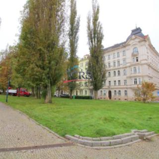 Prodej bytu 2+1 81 m² Praha Smíchov, Janáčkovo nábřeží