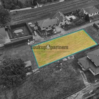 Prodej stavební parcely 1 000 m² Kamenice Ládví, Loretánská