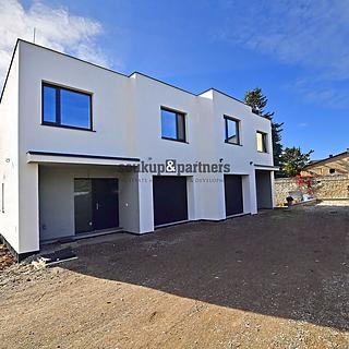 Prodej rodinného domu, 165m²