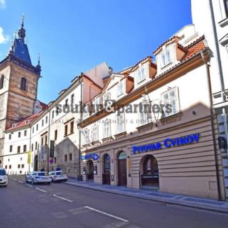 Pronájem kanceláře 210 m² Praha