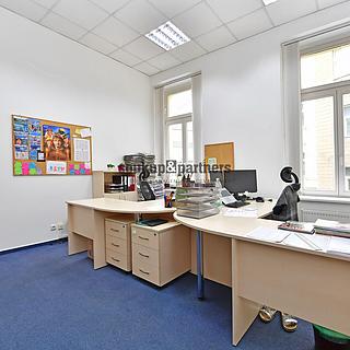 Pronájem kanceláře 56 m&sup2; Praha