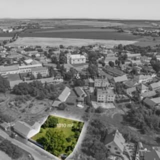 Prodej stavební parcely 1 010 m² Běrunice, V Koutě