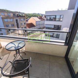 Pronájem bytu 2+kk 63 m² Praha