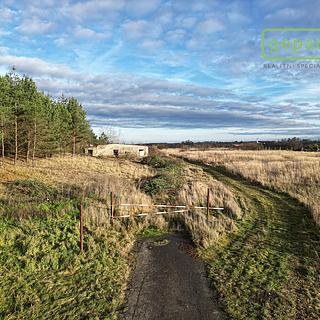 Pronájem komerčního pozemku 8000 m&sup2; Větrušice