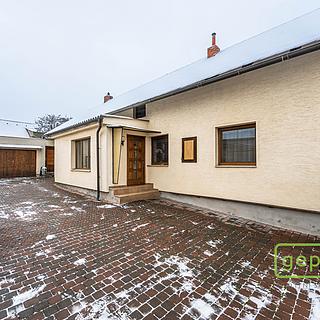 Pronájem rodinného domu 100 m² Kostelec nad Labem