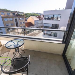 Pronájem bytu 2+kk 63 m² Praha Smíchov, Holečkova
