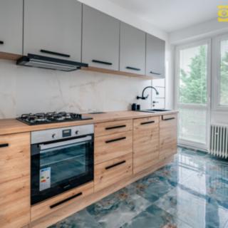 Pronájem bytu 3+1 81 m² Hustopeče, Školní