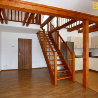 Pronájem bytu 3+kk 70 m² Mělník, Husova