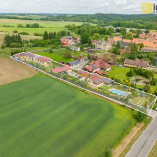 Prodej rodinného domu 455 m² Květov