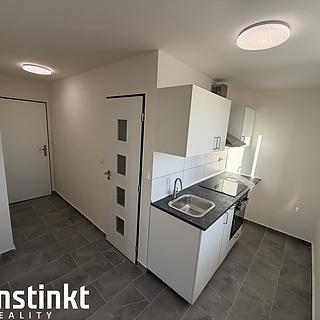 Pronájem bytu 2+1 35 m² Pečice