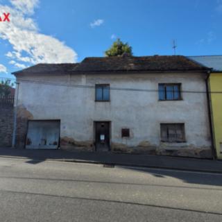 Prodej rodinného domu 100 m² Lochovice