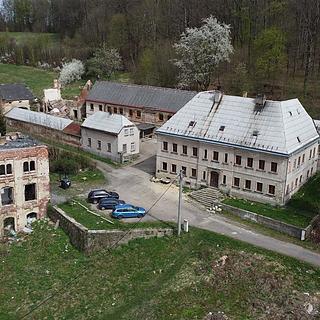 Prodej činžovního domu 1570 m&sup2; Mikulášovice
