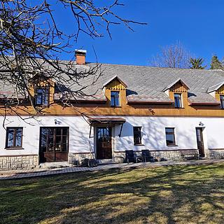 Prodej rodinného domu 500 m² Lovečkovice Náčkovice