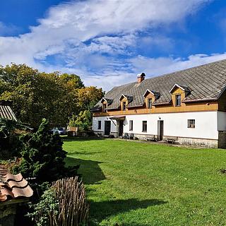 Prodej rodinného domu 500 m² Lovečkovice Náčkovice