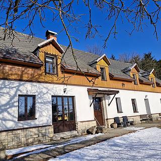 Prodej rodinného domu 500 m² Lovečkovice Náčkovice