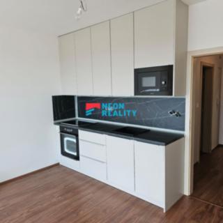Pronájem bytu 1+kk a garsoniéry 37 m² Opava Předměstí, Císařského pluku
