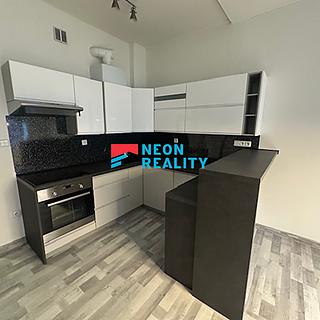 Pronájem bytu 2+kk 77 m² Ostrava Moravská, Verdunská