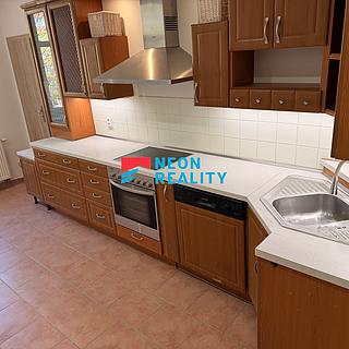 Pronájem bytu 2+1 77 m&sup2; Ostrava