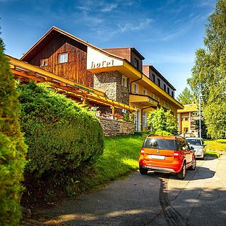 Prodej činžovního domu 1 600 m² Zdíkov