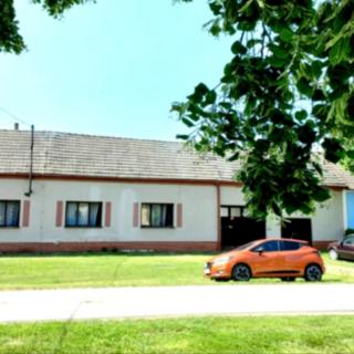 Prodej rodinného domu 290 m² Zálší