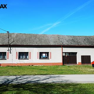 Prodej rodinného domu 455 m² Zálší