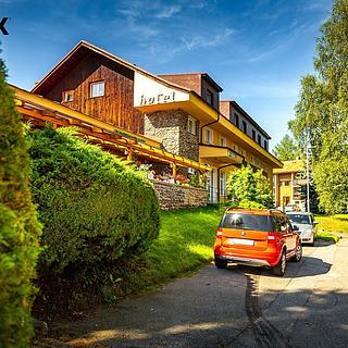 Prodej činžovního domu 1 600 m² Zdíkov