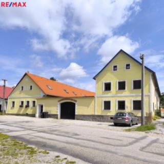 Pronájem bytu 3+kk 70 m² Jindřichův Hradec Buk